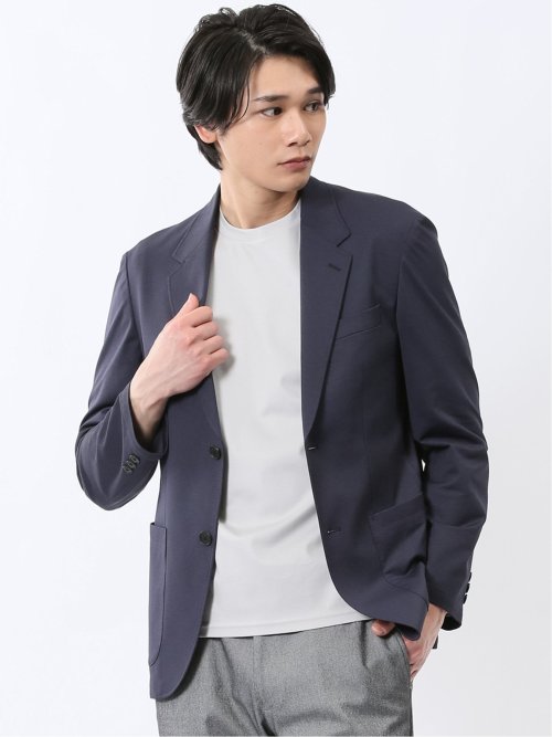 休日のお出かけに使いやすいメンズジャケット