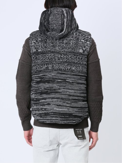 フード脱着 ケーブル編み中綿ベスト