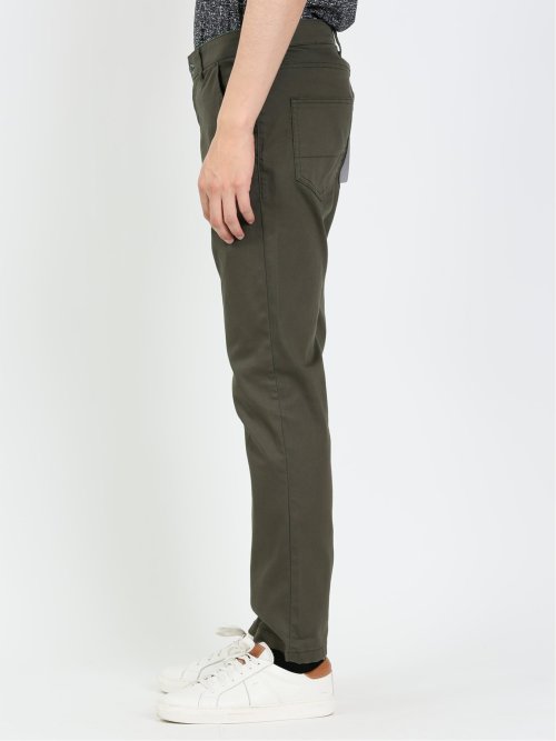 ソラーロ トラウザースリムパンツ