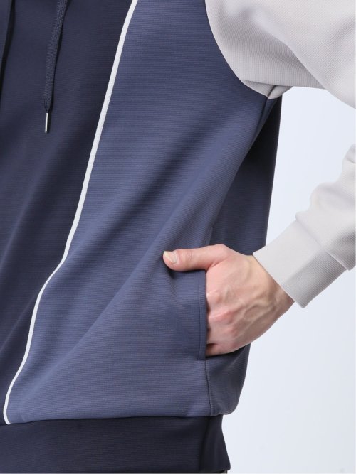 SOFT CUSHION 切替長袖プルパーカー