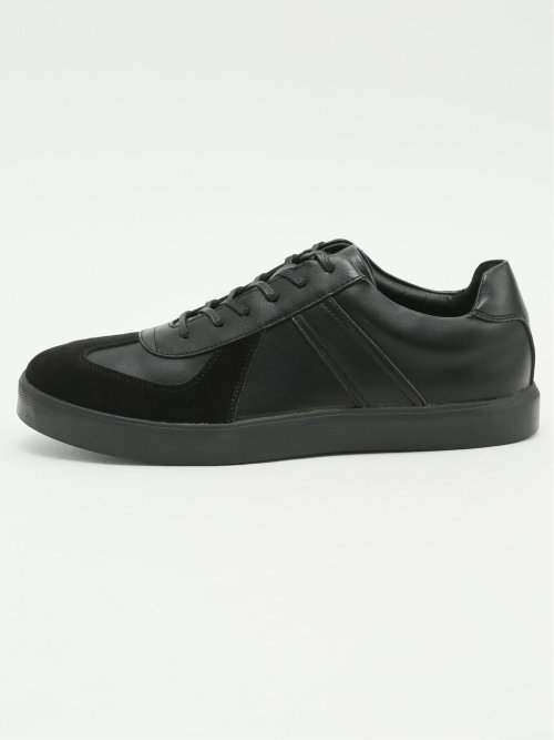 ライトウェイト スニーカー