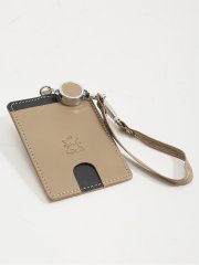 レザー リール付きパスケース