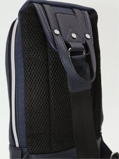 エンボス ボディバッグ