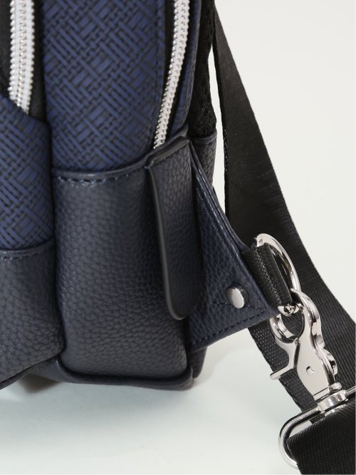 エンボス ボディバッグ