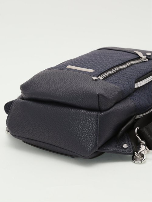 エンボス ボディバッグ