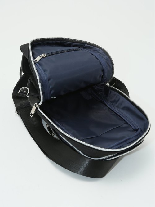 切替デザイン ボディバッグ