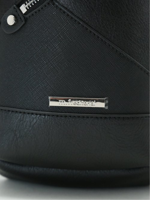 切替デザイン ボディバッグ