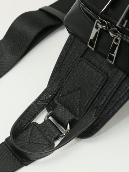 サフィアーノ型押し ボディバッグ