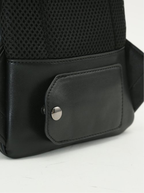 サフィアーノ型押し ボディバッグ