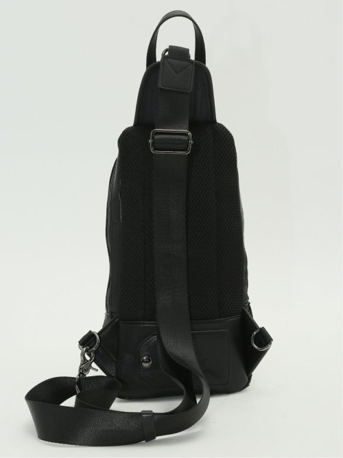 サフィアーノ型押し ボディバッグ