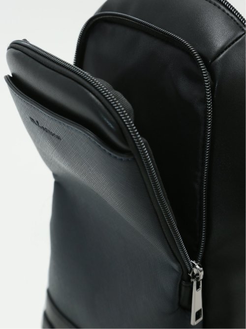 サフィアーノ型押し ボディバッグ