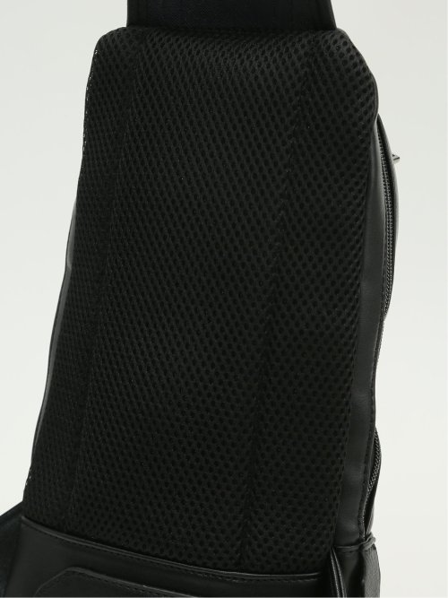 サフィアーノ型押し ボディバッグ