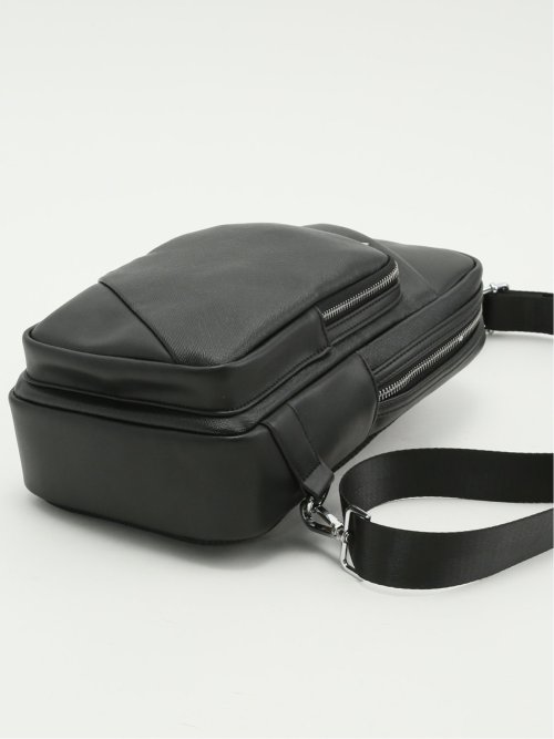 サフィアーノ型押し ボディバッグ