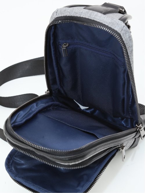 斜めZIP ボディバッグ