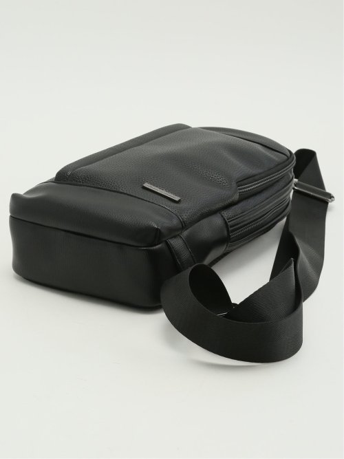 シュリンク型押し ボディバッグ