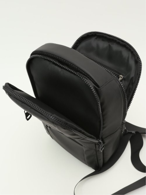 フロント2ファスナー ボディバッグ