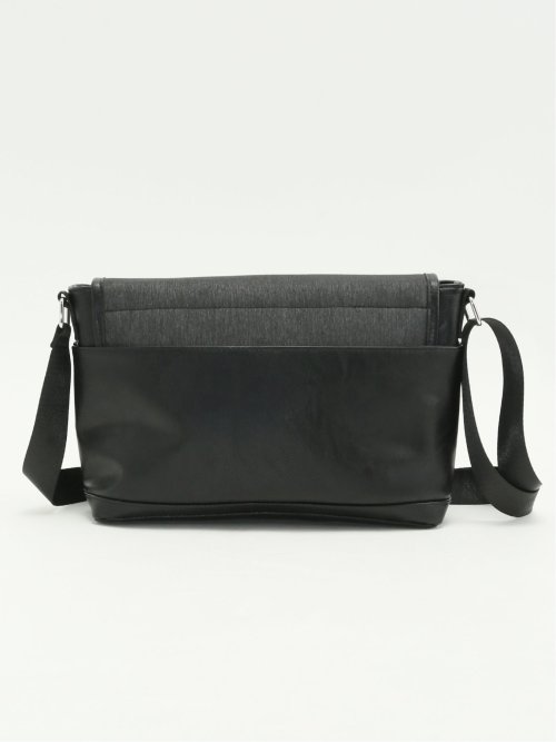 撥水 ショルダーバッグ