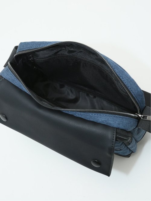 フラップ付き 横型 ボディバッグ