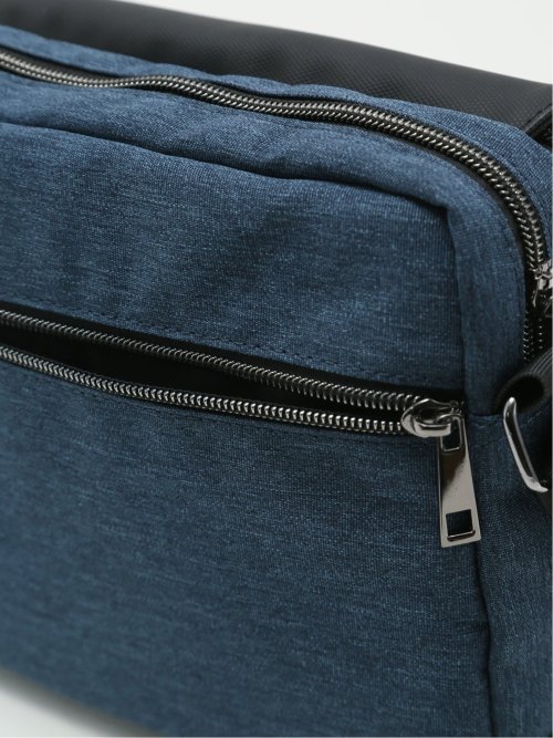 フラップ付き 横型 ボディバッグ