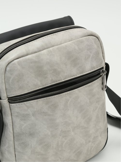 フラップ付き 縦型 ボディバッグ