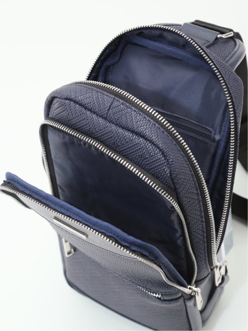 編地型押し ボディバッグ