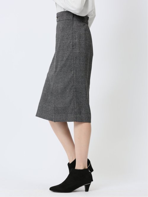 ビット付き タイトスカート