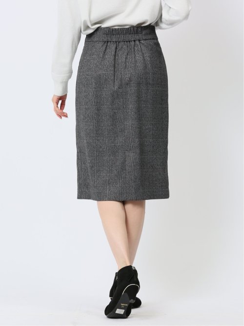 ビット付き タイトスカート