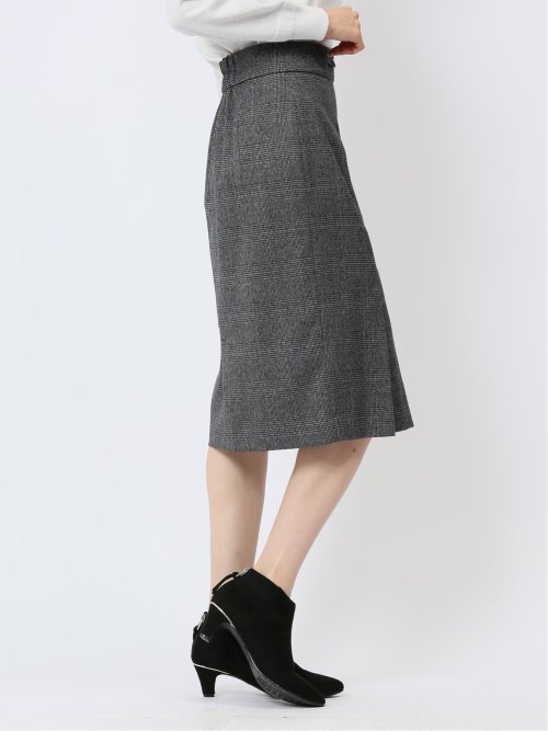 ビット付き タイトスカート