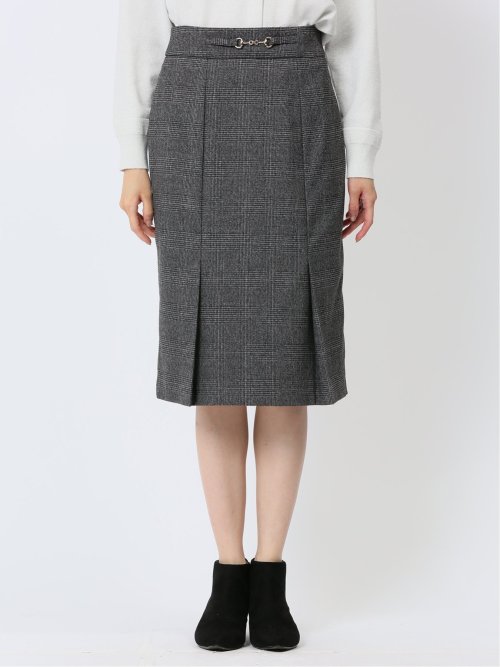 ビット付き タイトスカート