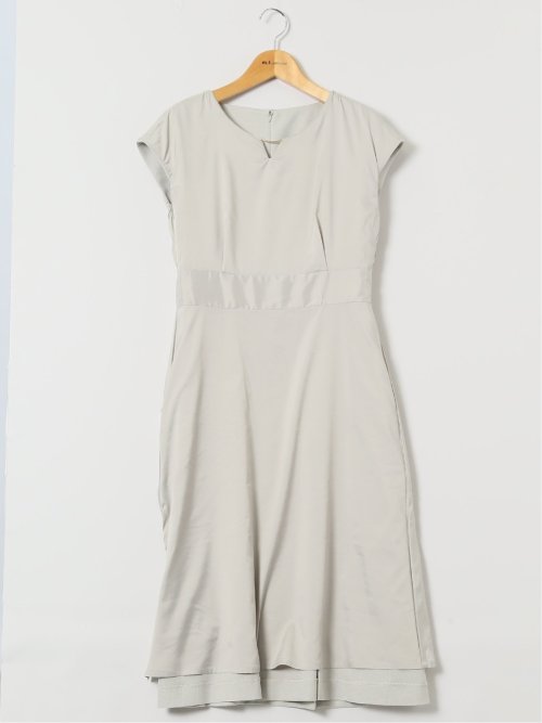 ストレッチウォッシャブル シャーク タックワンピース ベージュ(セットアップ可能)