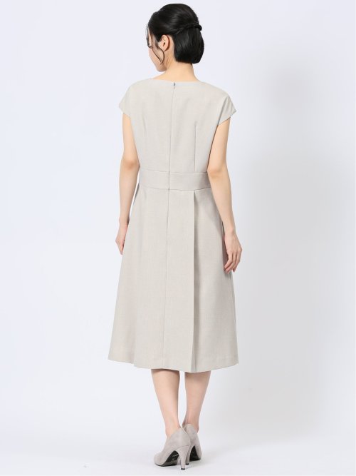 ストレッチウォッシャブル シャーク タックワンピース ベージュ(セットアップ可能)
