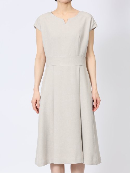 ストレッチウォッシャブル シャーク タックワンピース ベージュ(セットアップ可能)