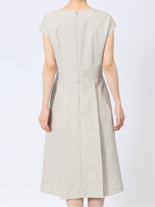 ストレッチウォッシャブル シャーク タックワンピース ベージュ(セットアップ可能)