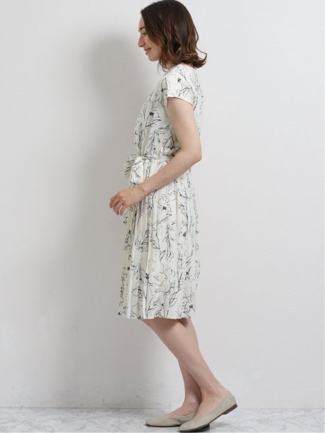 サテン布帛 半袖プリーツワンピース 花柄 M 01白 ワンピース ドレス Taka Q Online Shop タカキューオンラインショップ 公式通販