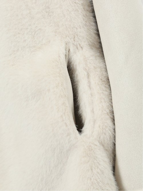 リバーシブル フーデッド ショートブルゾン