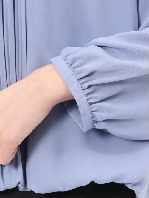 消しプリーツ 長袖プルオーバーブラウス