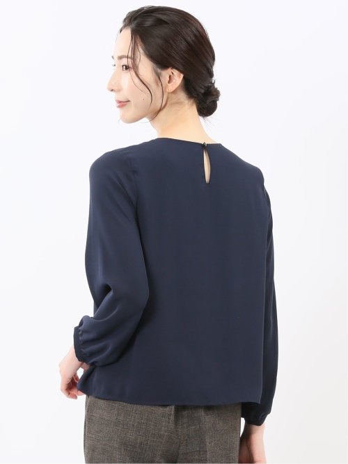 消しプリーツ 長袖プルオーバーブラウス