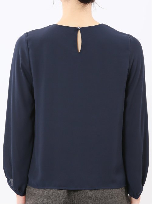 消しプリーツ 長袖プルオーバーブラウス