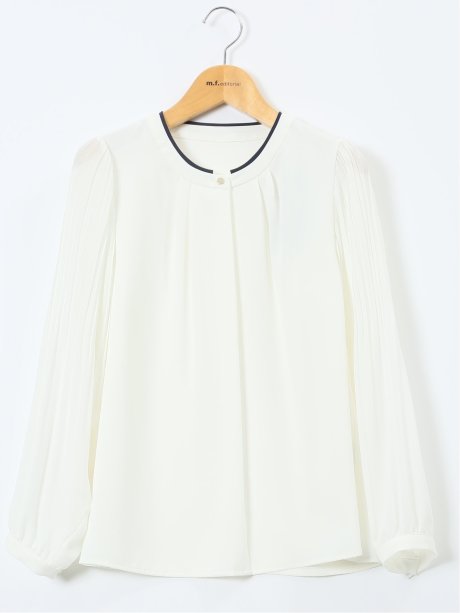 袖プリーツ プルオーバーブラウス