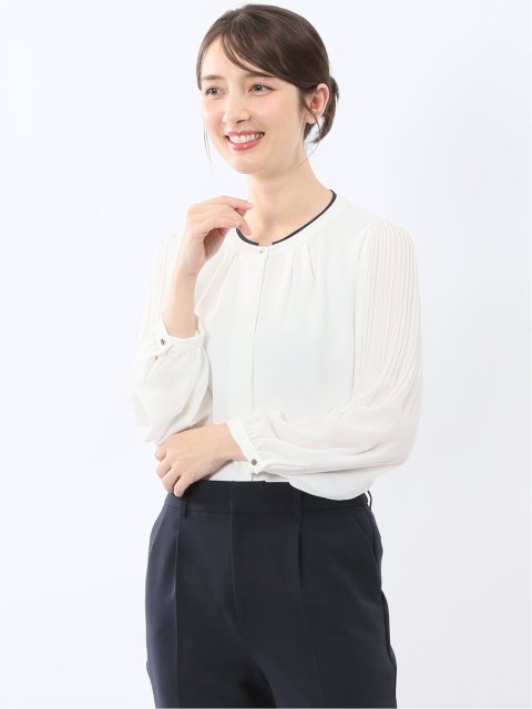 袖プリーツ プルオーバーブラウス