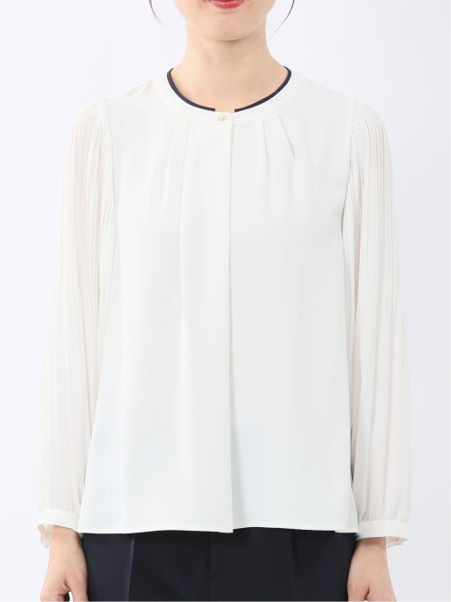 袖プリーツ プルオーバーブラウス