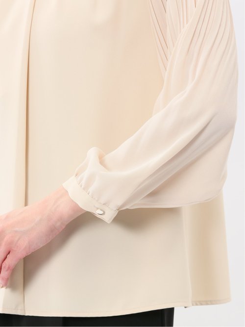 袖プリーツ プルオーバーブラウス