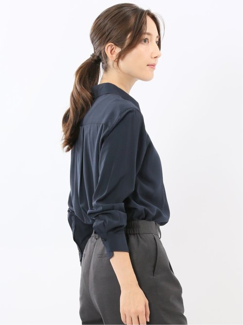 レーヨン混 レギュラーカラー 比翼長袖ブラウス