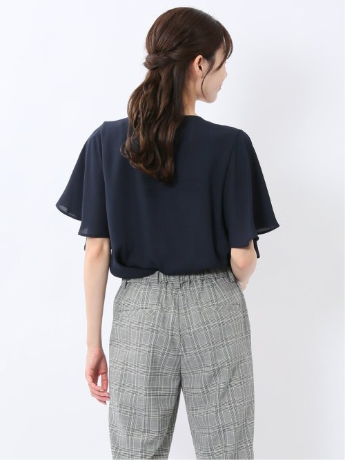 消しプリーツ 半袖プルオーバーブラウス