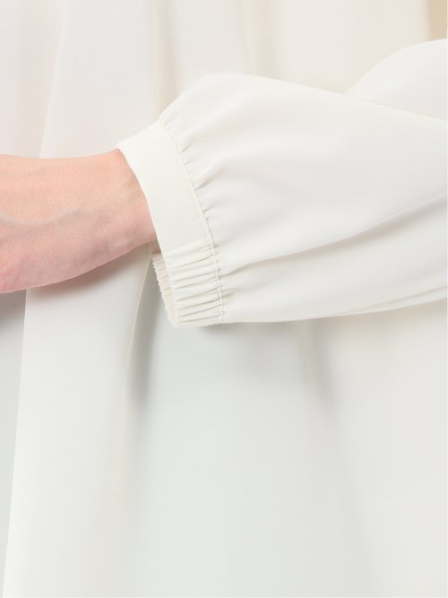 スタンドフリル 長袖プルオーバーブラウス