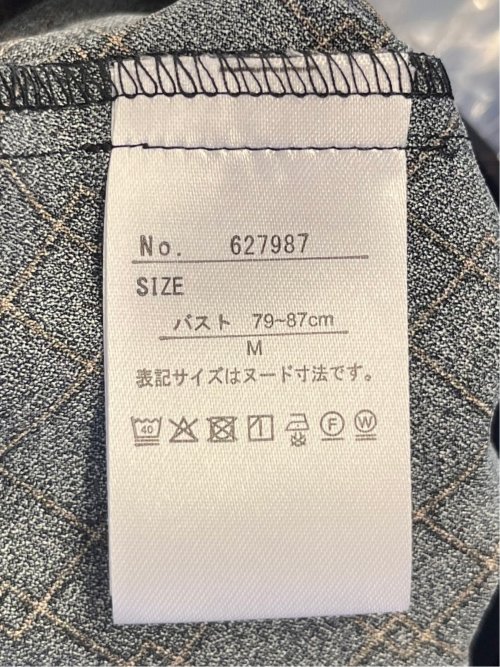 金具付きボウタイ風 半袖プルオーバーブラウス