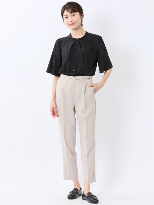 金具付きボウタイ風 半袖プルオーバーブラウス