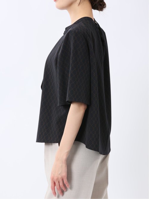 金具付きボウタイ風 半袖プルオーバーブラウス