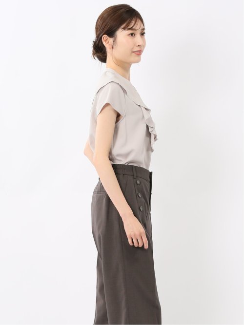 フリル ノースリーブブラウス