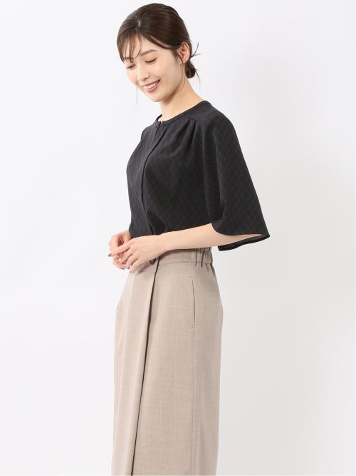 ホック付きクルーネック 半袖プルオーバーブラウス